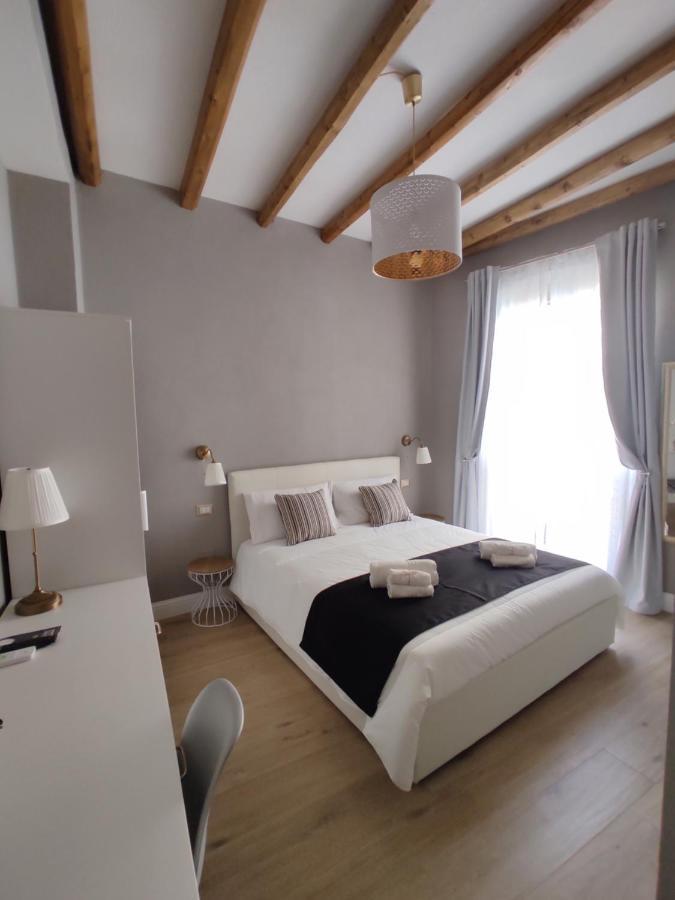 Manno Rooms Affittacamere 卡利亚里 外观 照片