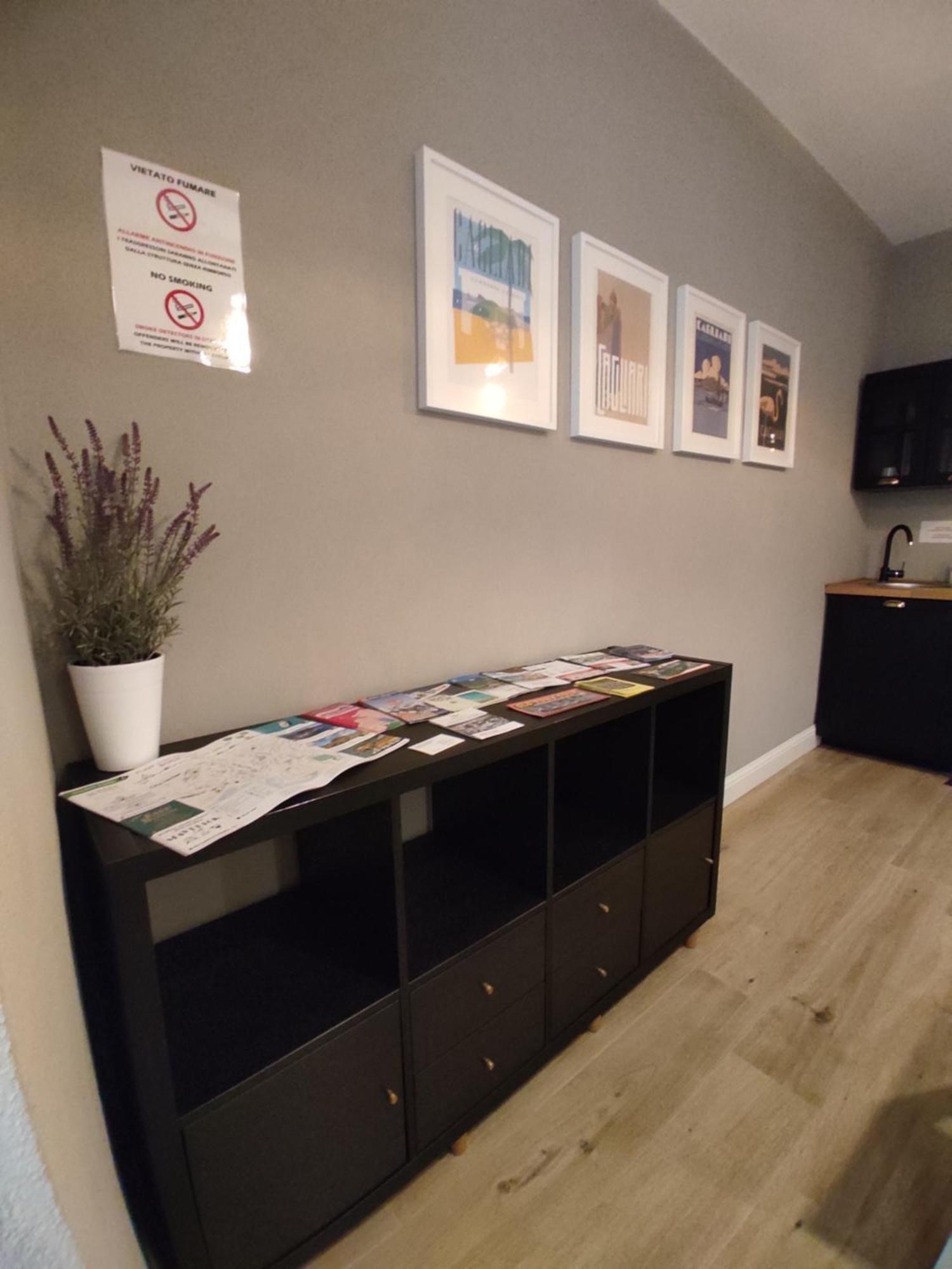 Manno Rooms Affittacamere 卡利亚里 外观 照片